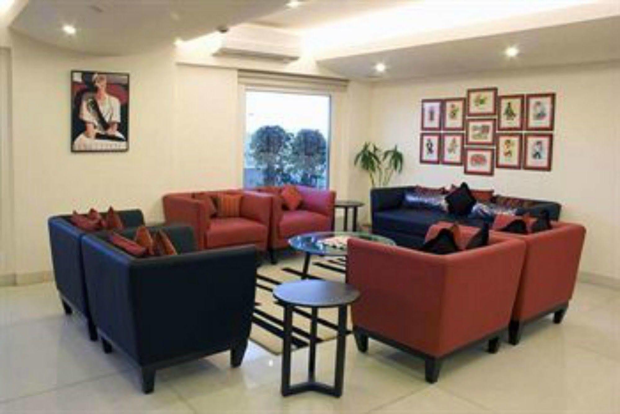 Red Fox By Lemon Tree Hotels, Τζαϊπούρ Εξωτερικό φωτογραφία